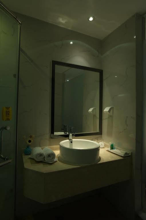 Chengdu Xuanya Yingyue Hotel Exterior photo
